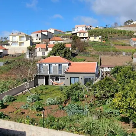 Margarida's House - Ocean View Holiday home *